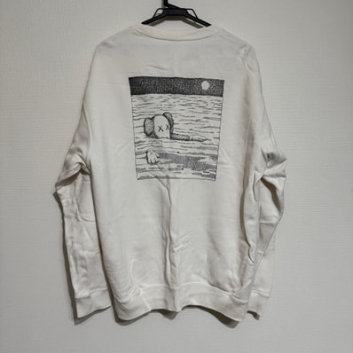 Uniqlo x KAWS Sweatshirt "White"