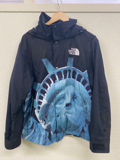 Supreme x The North Face Statue of Liberty Mountain Jacket "Black"