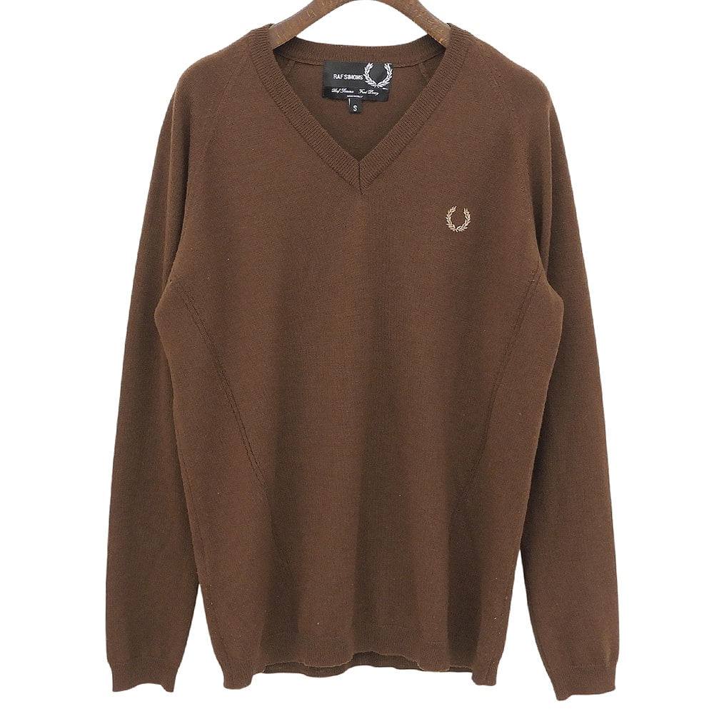 A+ (新品・未使用(ワケあり))】ラフシモンズ ×FRED PERRY 新品同様 V