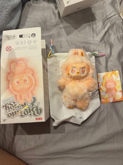 POP MART THE MONSTERS (LABUBU) Big into Energy Series Plush Pendant HAPPINESS