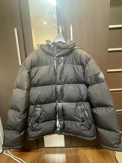 Supreme / Stone Island Painted Camo Crinkle Down Jacket "Black"