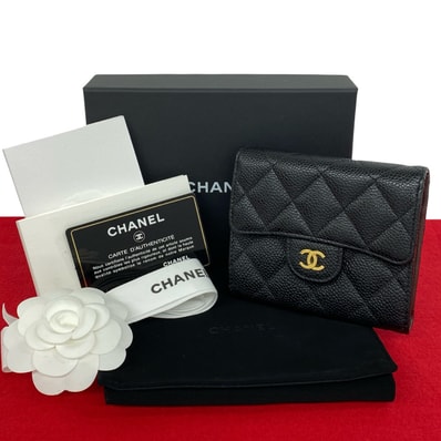 CHANEL シャネル マトラッセ ココマーク キャビアスキン 三つ折り財布 ブラック
32208