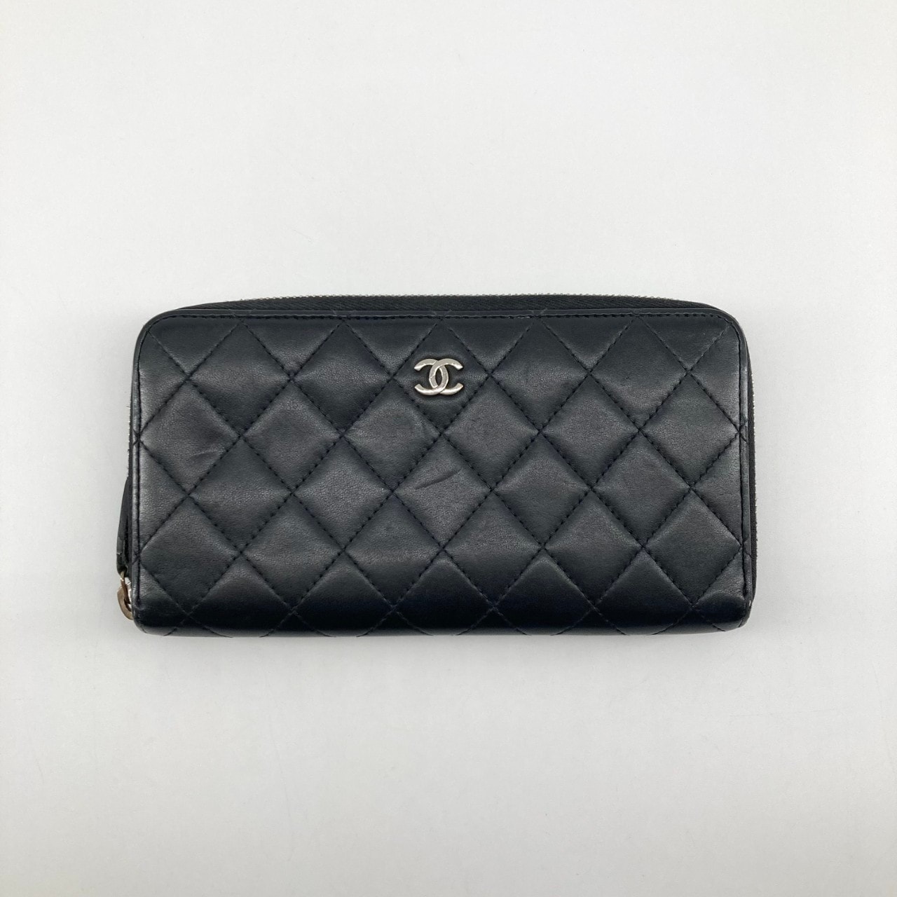 CHANEL(シャネル) マトラッセ ラムスキン A50097 長財布 ブラック