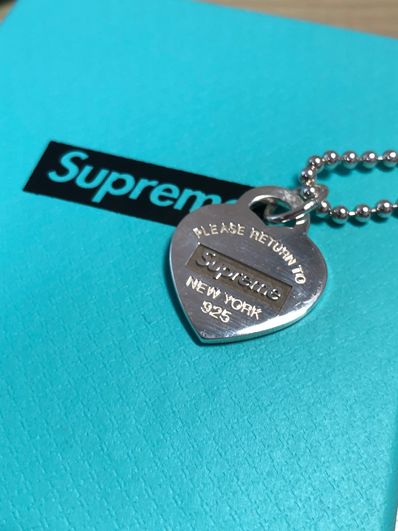 Supreme / Tiffany & Co. Return to Tiffany Heart Tag Pendant "Silver"