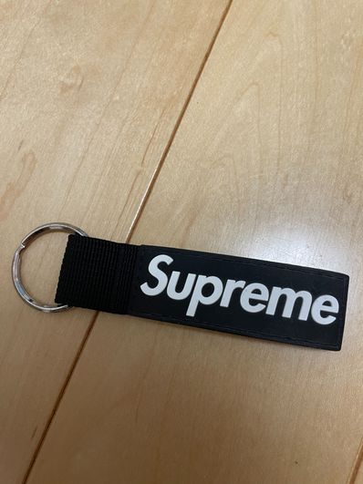 Supreme Webbing Keychain "Black" (20FW)