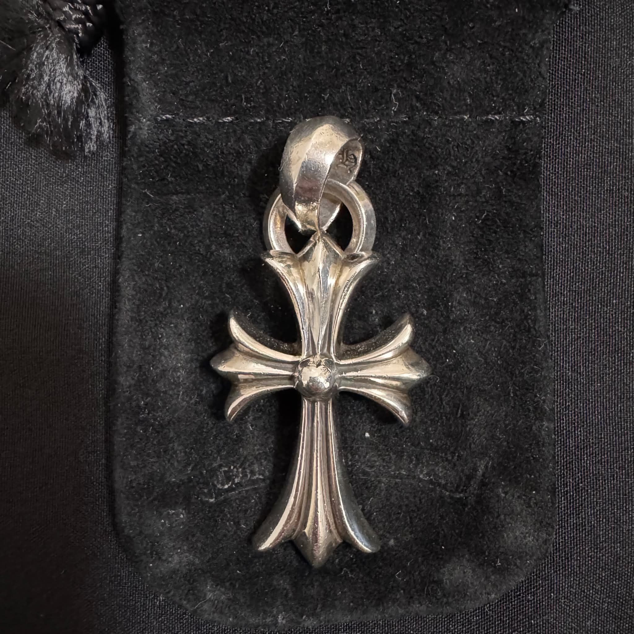 Chrome Hearts CH Cross Pendant Small / Plain Bail "Silver"