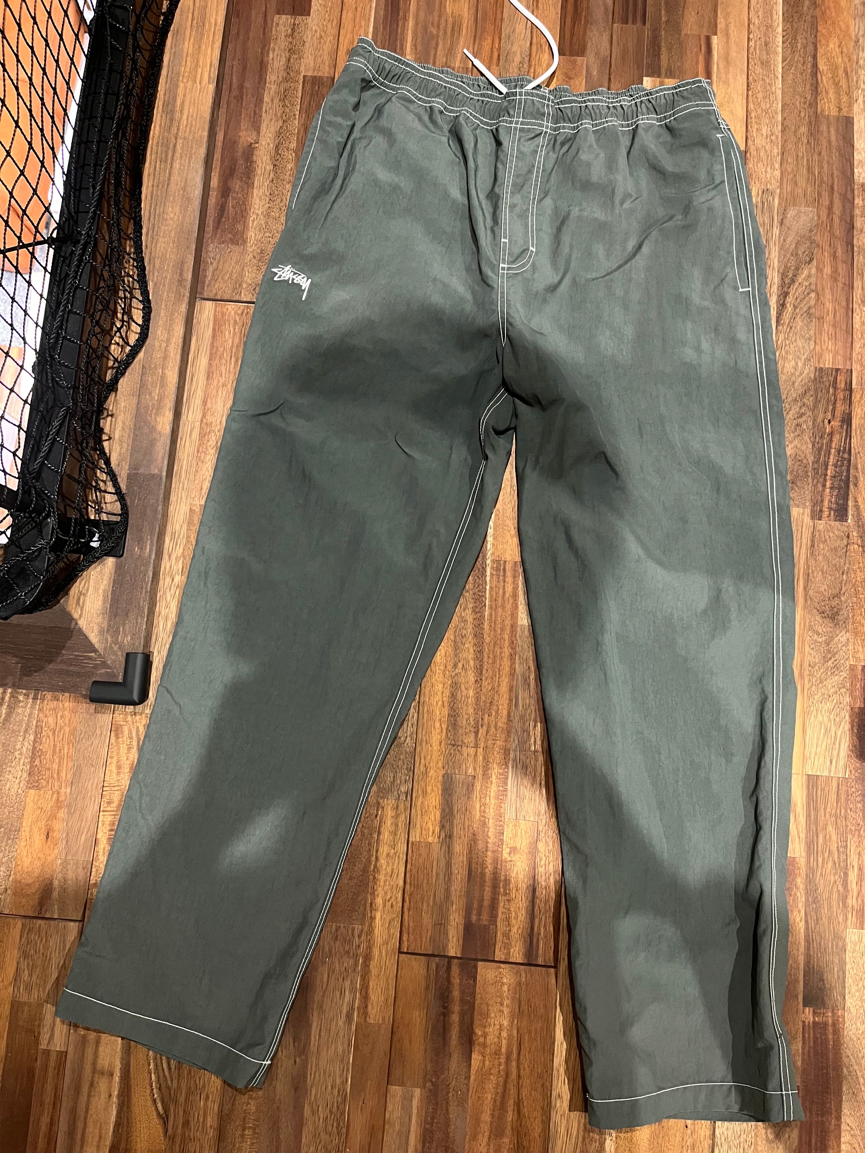 ステューシー stussy ナイロンパンツ 店舗限定 グリーン