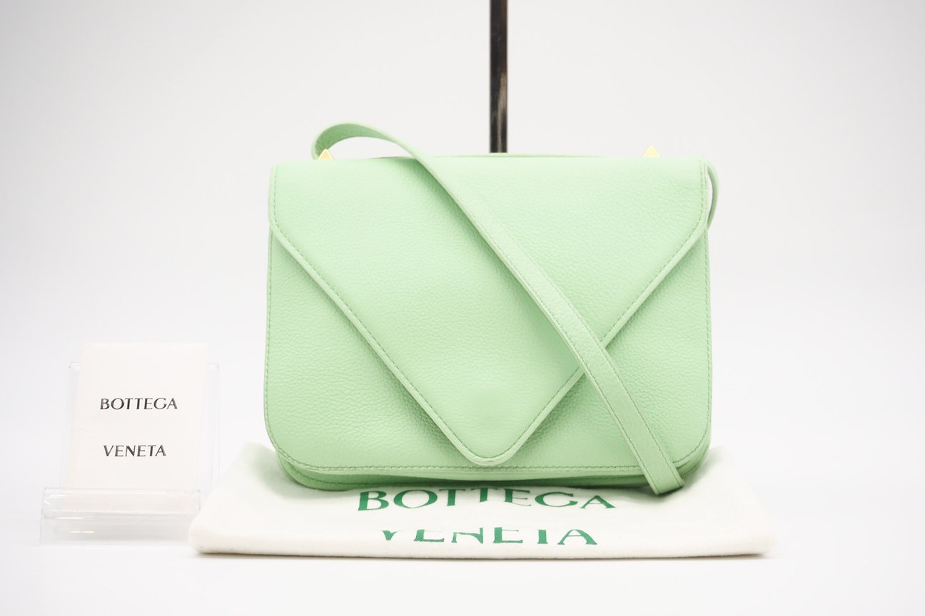 BOTTEGAVENETA ボッテガヴェネタ マウント レザー スモール エンベロープバッグ 667399 2wayショルダーバッグ グリーン レザー レディース