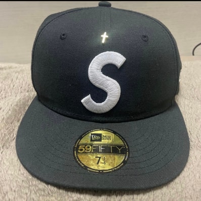 Supreme Gold Cross S Logo New Era "Black"