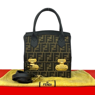 FENDI フェンディ ズッカ レザー キャンバス ショルダーバッグ ブラック
87317