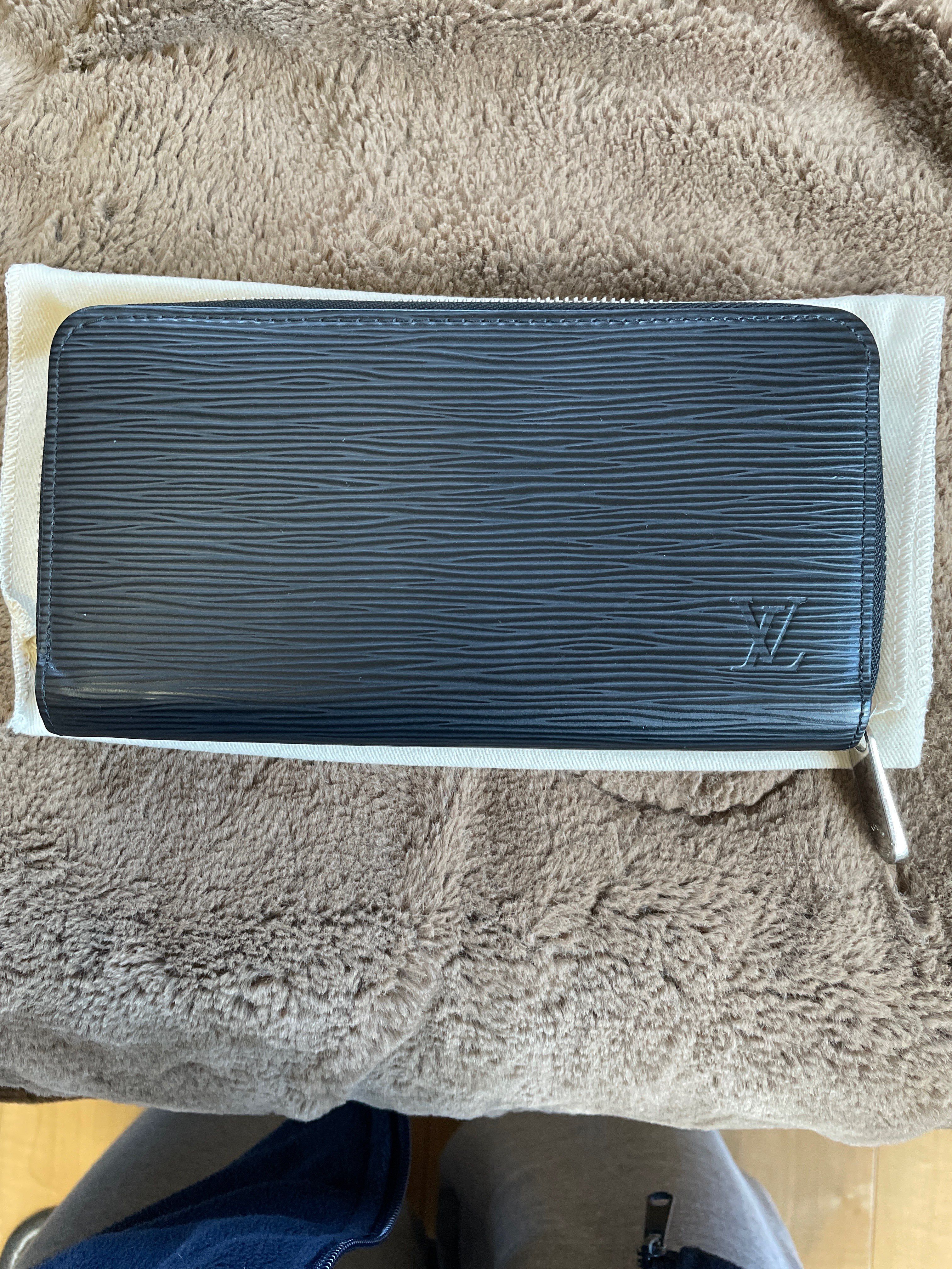 Louis Vuitton Zippy Wallet Epi "Noir"
