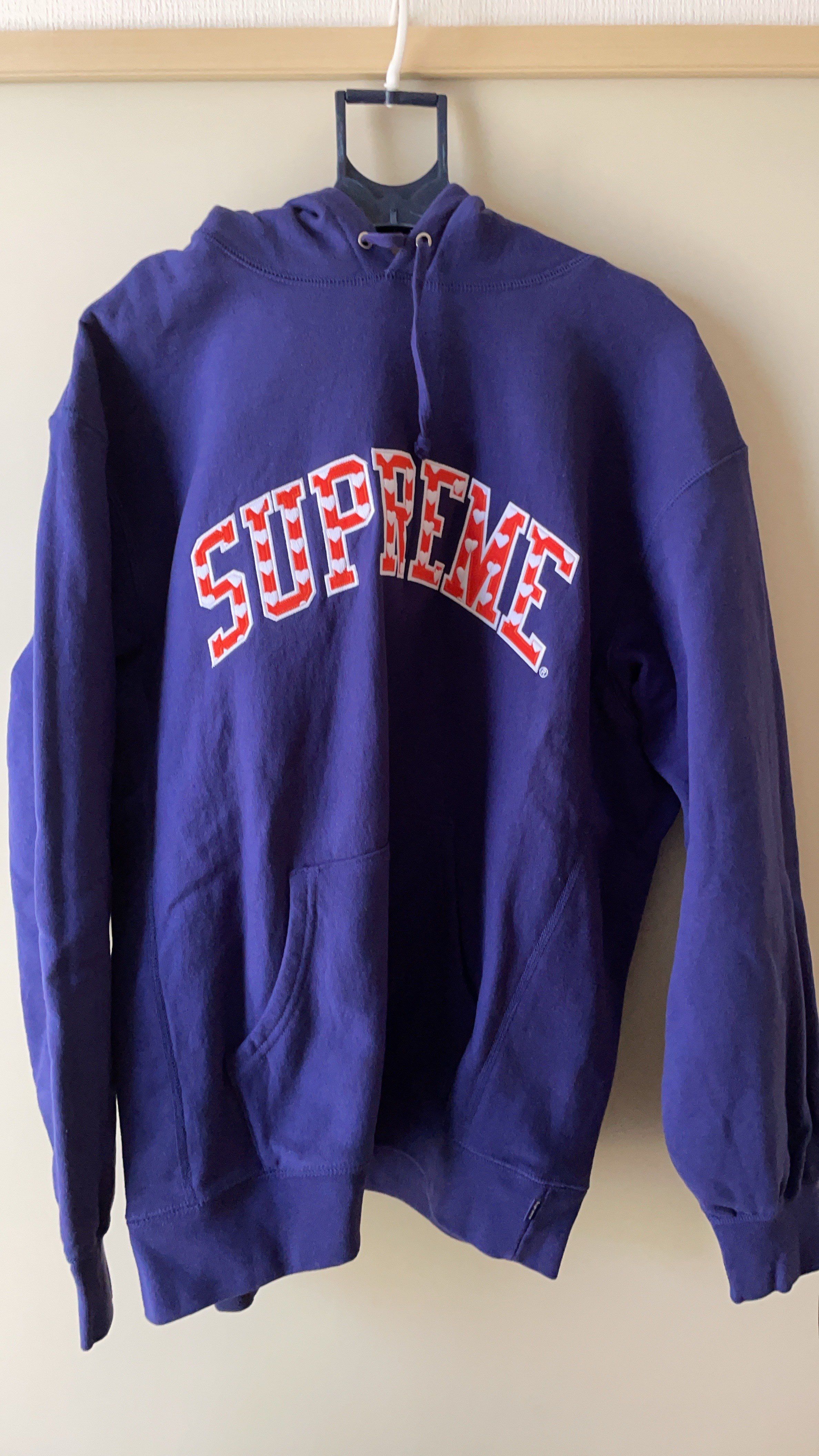 Supreme Hearts Arc Hooded Sweatshirt "Washed Navy" (21SS)