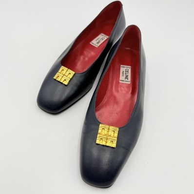CELINE(セリーヌ)ヴィンテージ レザーパンプス ネイビー gold toneモチーフ 35 1/2