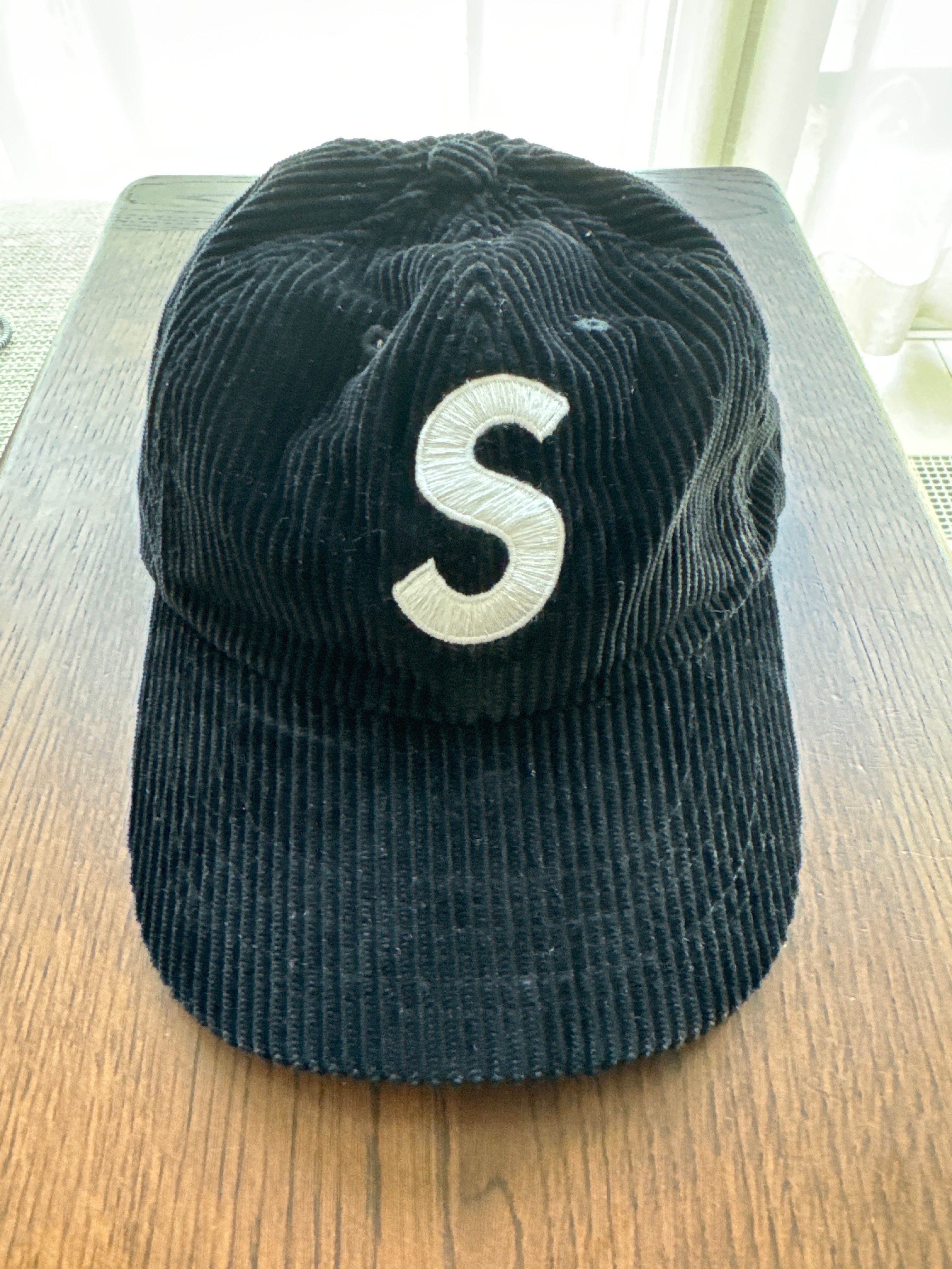 Supreme Corduroy S Logo 6-Panel "Black"