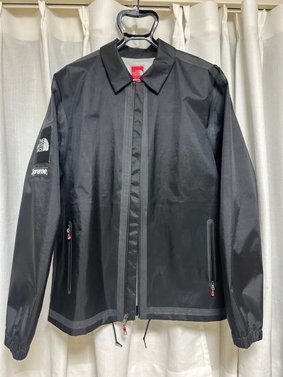 Supreme x The North Face Summit Series Outer Tape Seam Coaches Jacket "Black"