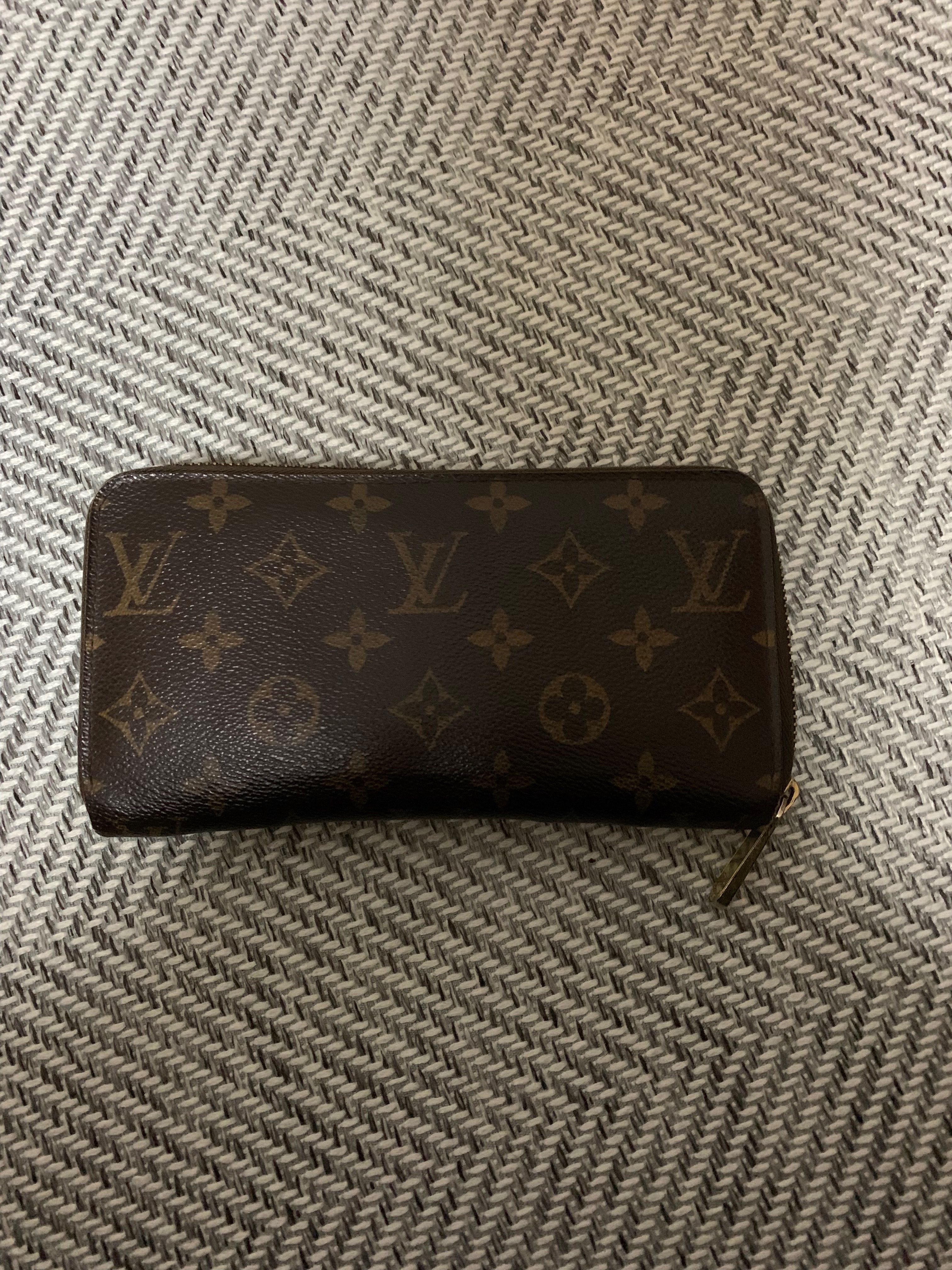 Louis Vuitton Zippy Wallet Monogram