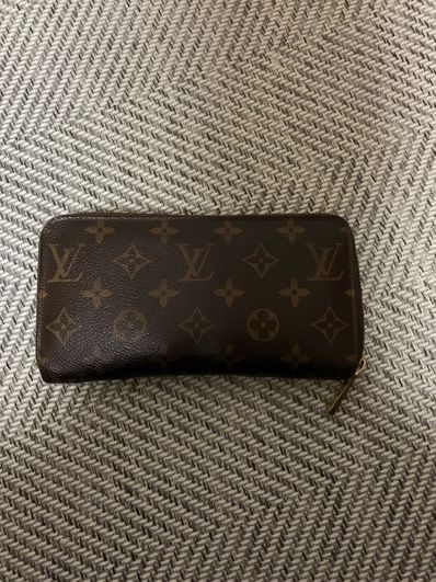 Louis Vuitton Zippy Wallet Monogram