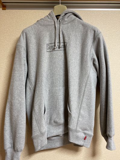Supreme KAWS Chalk Logo Hooded Sweatshirt "Grey"(2021)
