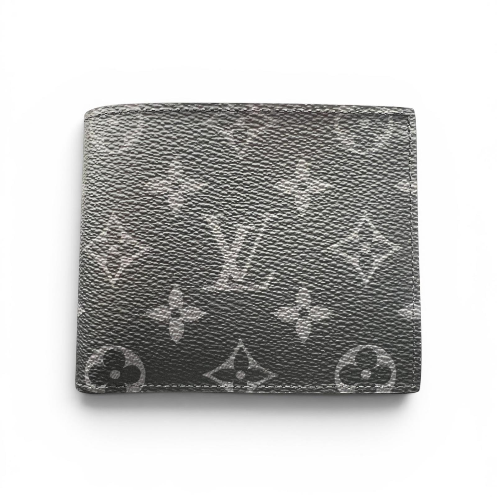 LOUIS VUITTON 極美品 ルイヴィトン ポルトフォイユ マルコNM モノグラムエクリプス 二つ折り財布 M62545 PVC レザー RFID確認済 コンパクトウォレット LV Aランク 中古 鑑定済【定価90,200円】