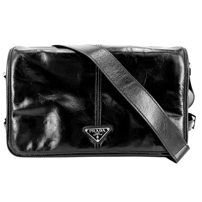 PRADA プラダ ショルダーバッグ トライアングルロゴ ソフトルックスレザー 肩掛け 斜め掛け 2VD073 レザー ブラック 黒 シルバー金具 ユニセックス 美品【中古品】
