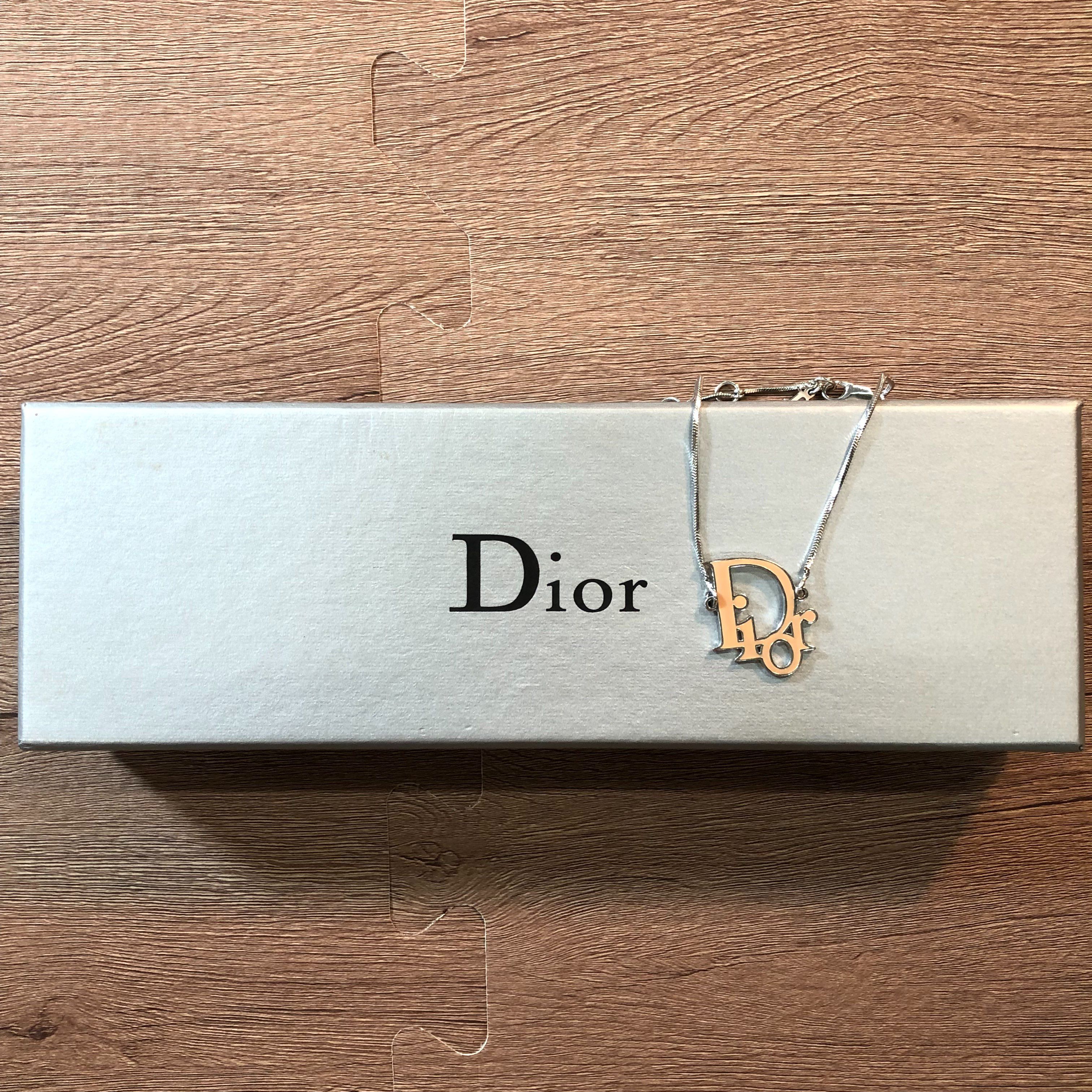 ディオール シルバーカラー ロゴ ブレスレット