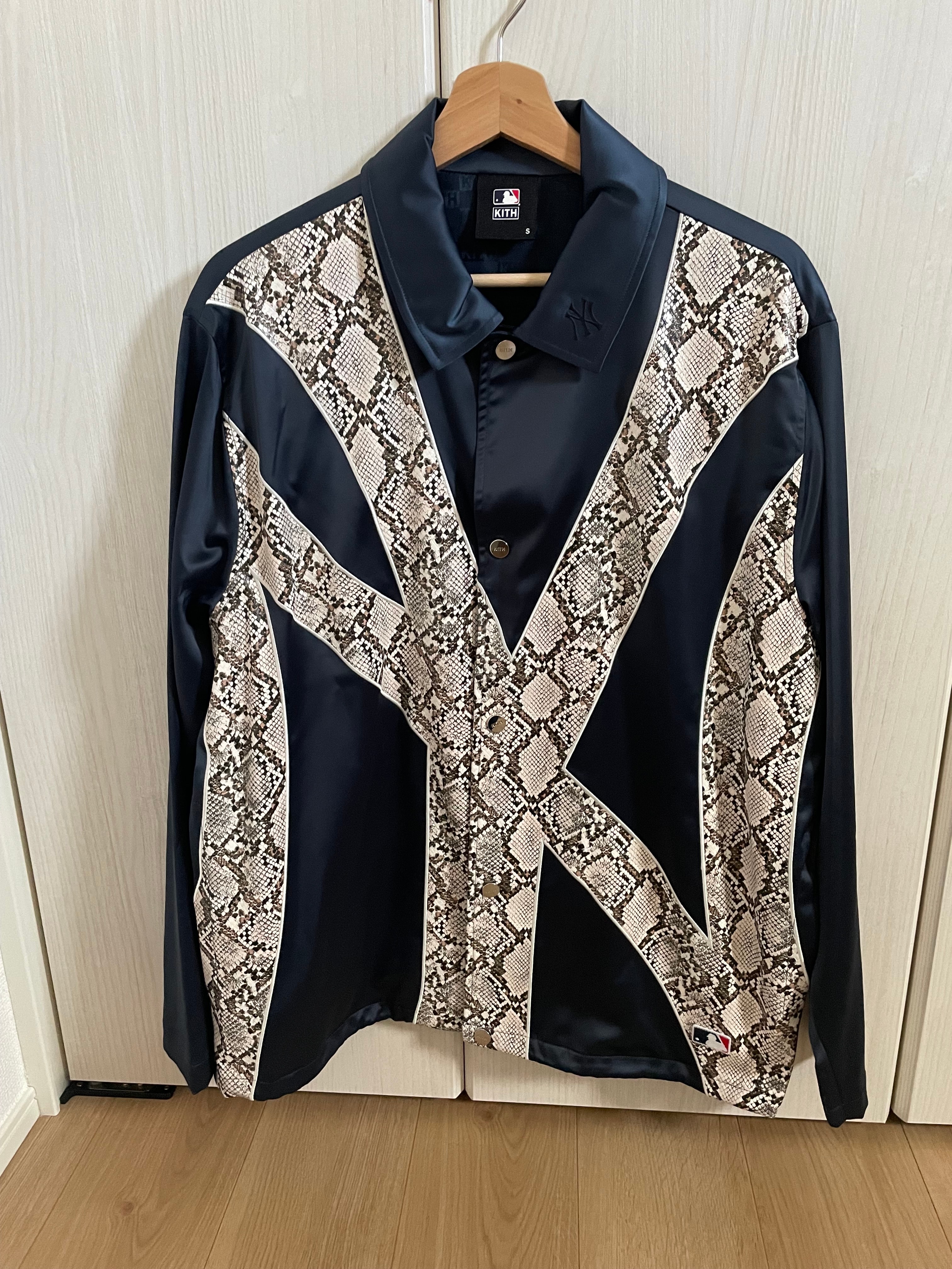 Kith x Major League Baseball New York Yankees Snakeskin Coaches Jacket "Navy"