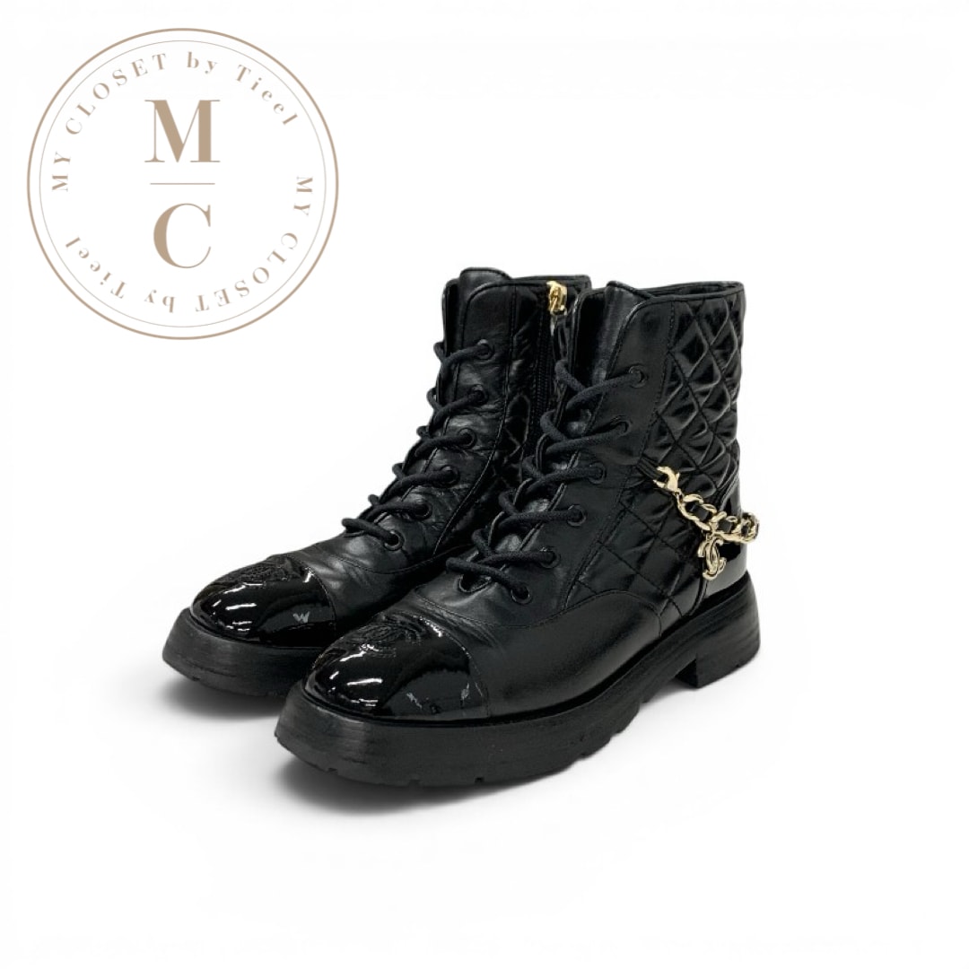 シャネル CHANEL ブーツ ショートブーツ 靴 シューズ レザー パテント ブラック 黒 ゴールド ココマーク マトラッセ チェーン レースアップ