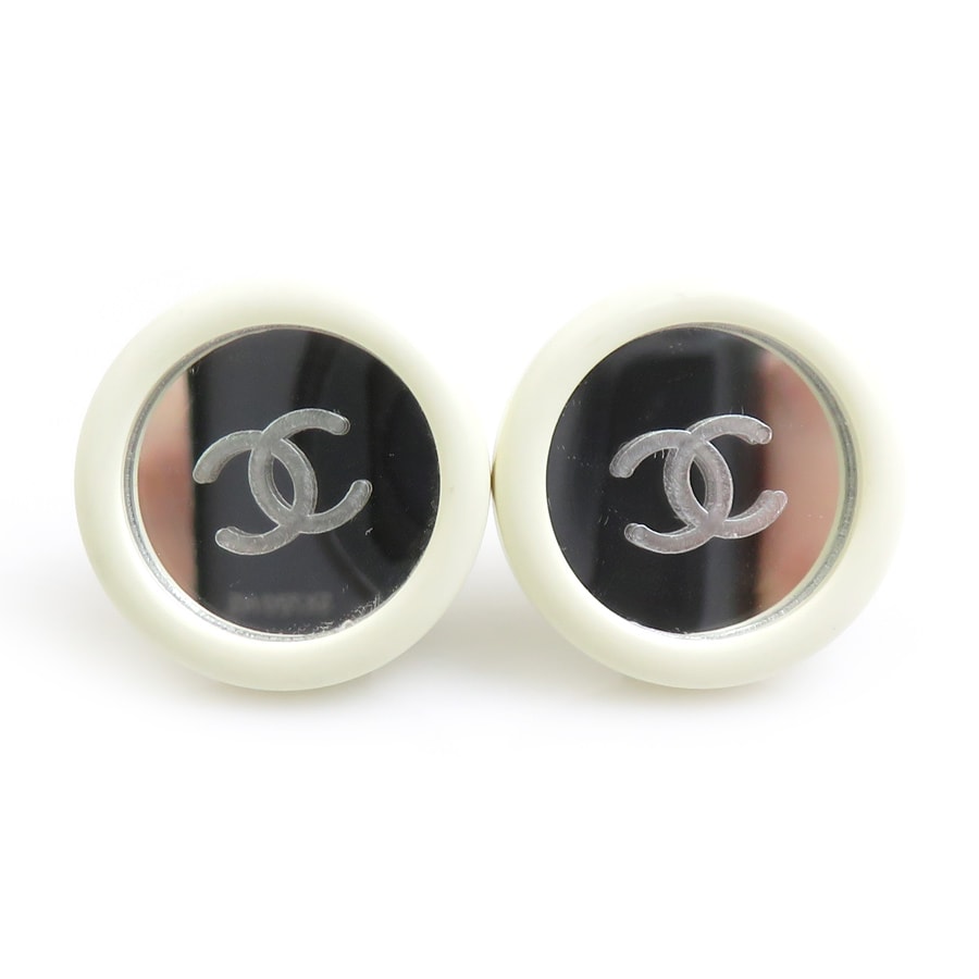 シャネル CHANEL イヤリング ココマーク プラスチック/メタル オフホワイト/シルバー/ゴールド レディース【中古】 e62468i