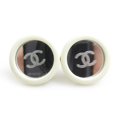 シャネル CHANEL イヤリング ココマーク プラスチック/メタル オフホワイト/シルバー/ゴールド レディース【中古】 e62468i