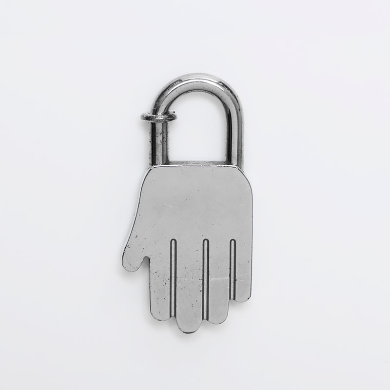 エルメス HERMES 2002 カデナ ハンドモチーフ チャーム【中古】