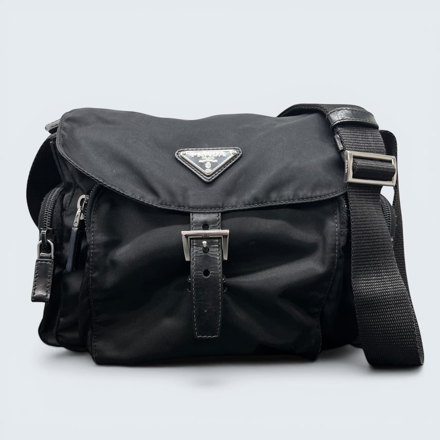 C (やや傷や汚れあり)】PRADA 美品 プラダ ポコノ トライングル C (やや傷や汚れあり)】PRADA 美品 プラダ ポコノ トライングル