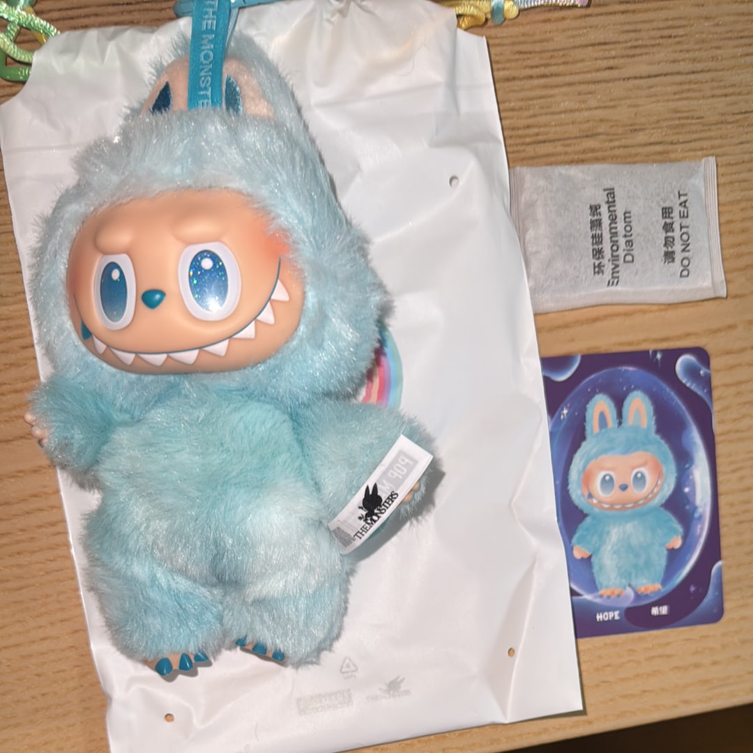 POP MART THE MONSTERS (LABUBU) Big into Energy Series Plush Pendant HOPE