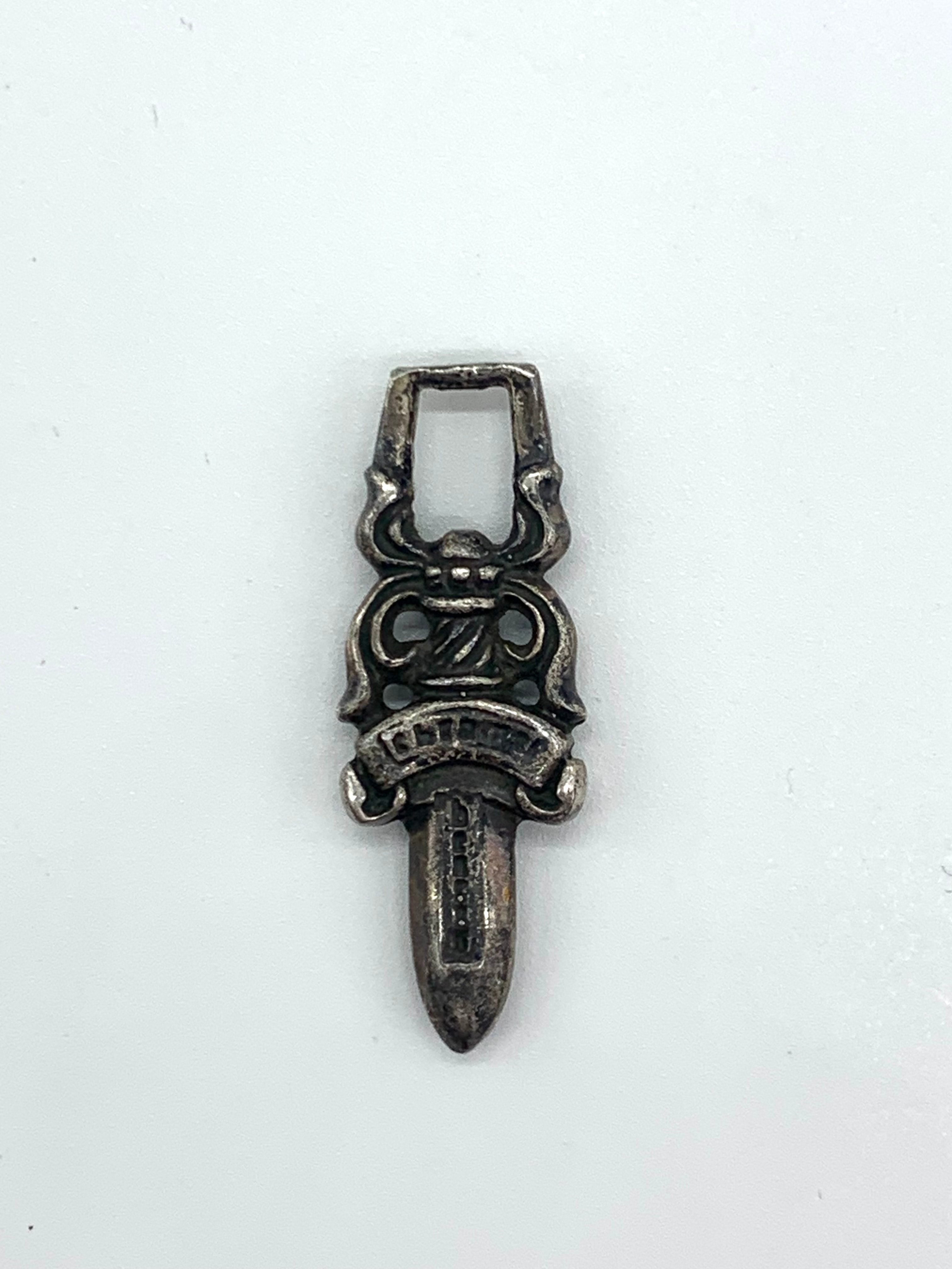 Chrome Hearts #5 Dagger Charm Zip 1 "Silver"