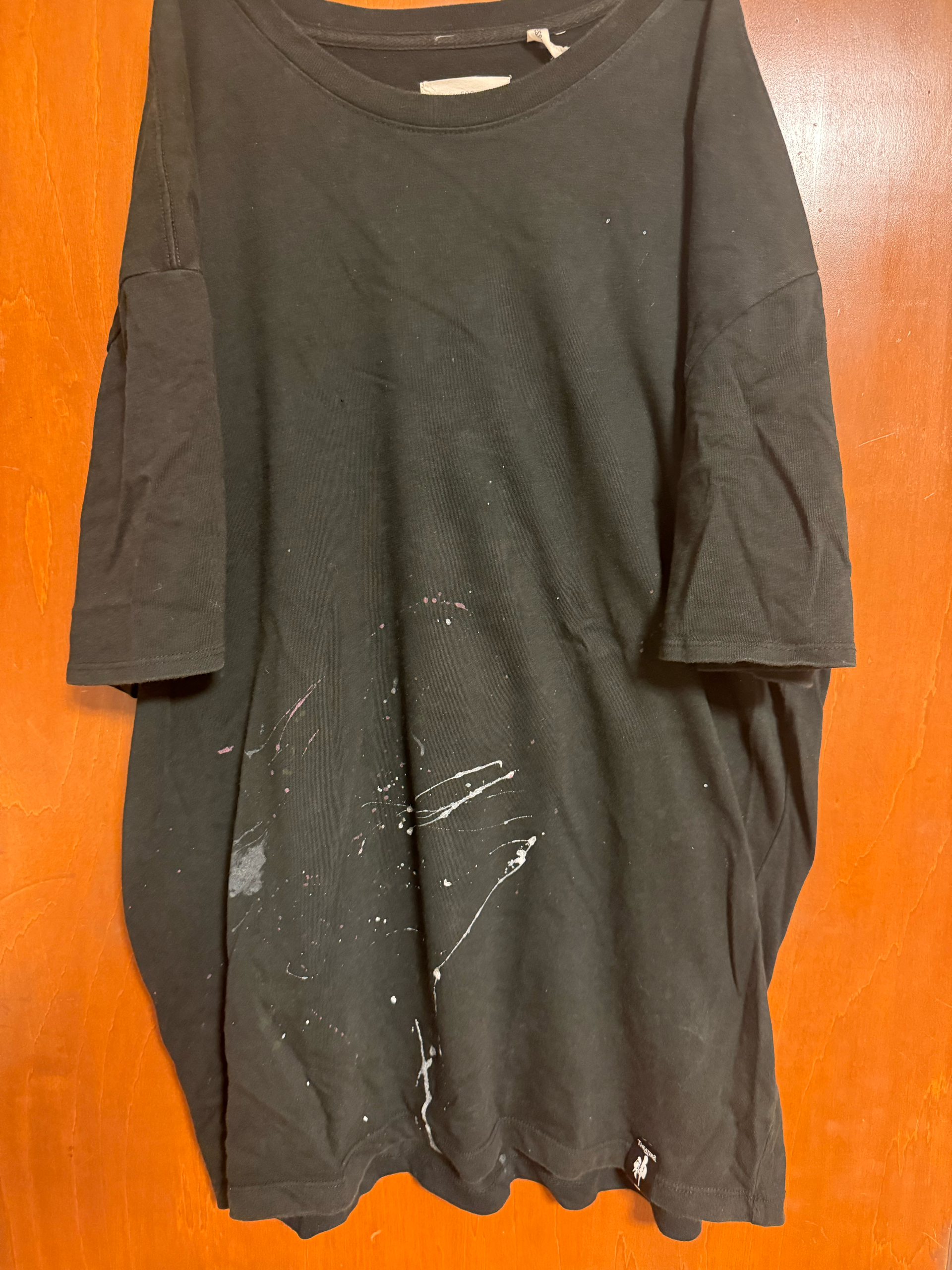 FOG ESSENTIALS×THEATER8 ペイントTEE ブラック