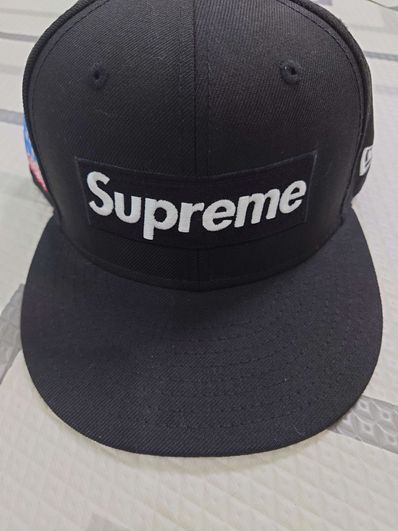 Supreme World Famous Box Logo New Era® "Black"