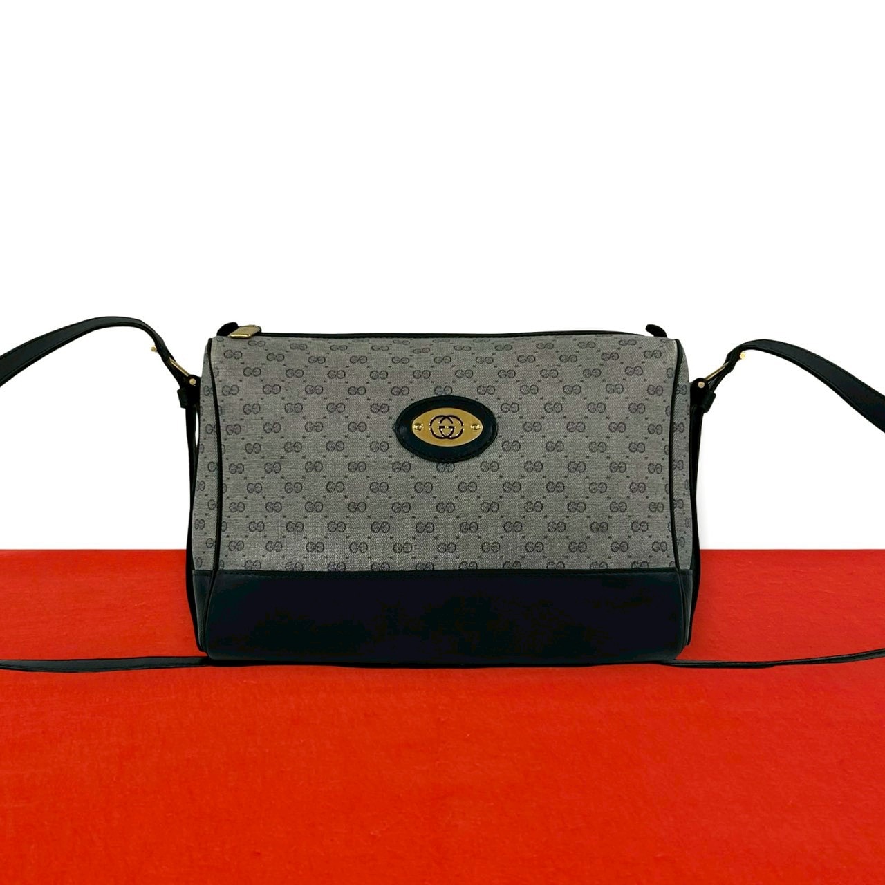 GUCCI グッチ マイクロGG ロゴ 金具 PVC レザー ショルダーバッグ ネイビー
 19276
