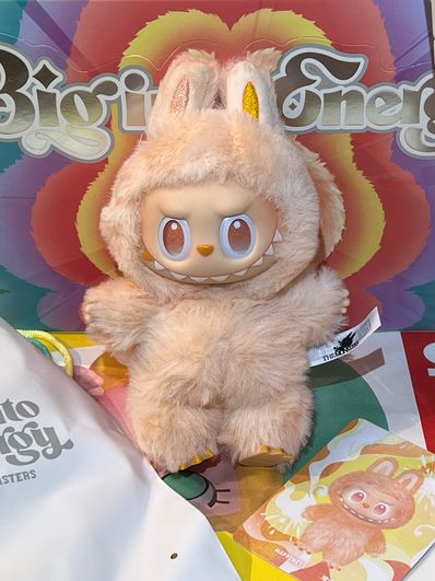 POP MART THE MONSTERS (LABUBU) Big into Energy Series Plush Pendant HAPPINESS