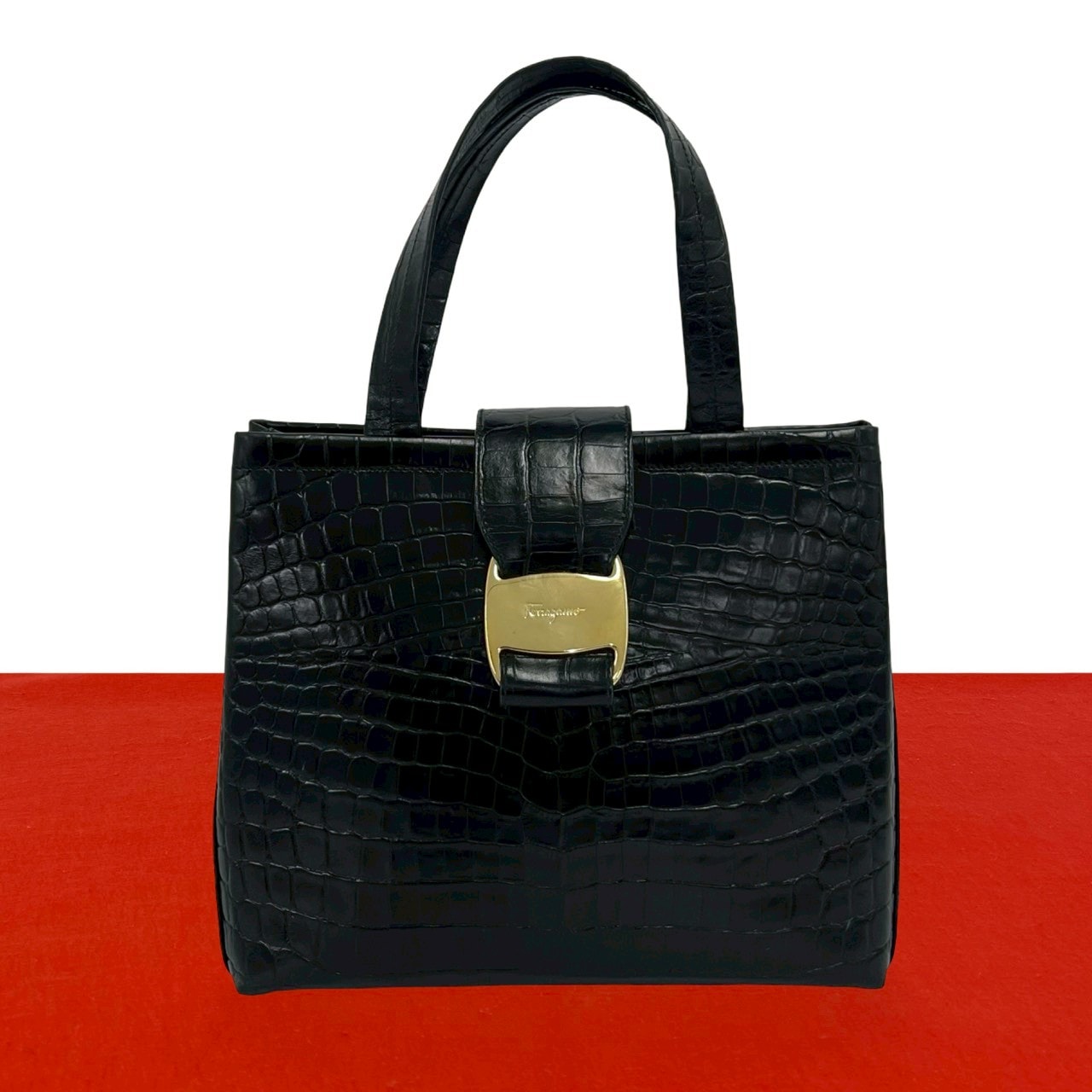 Salvatore Ferragamo サルヴァトーレフェラガモ ヴァラ 金具 レザー ハンドバッグ ブラック
72133
