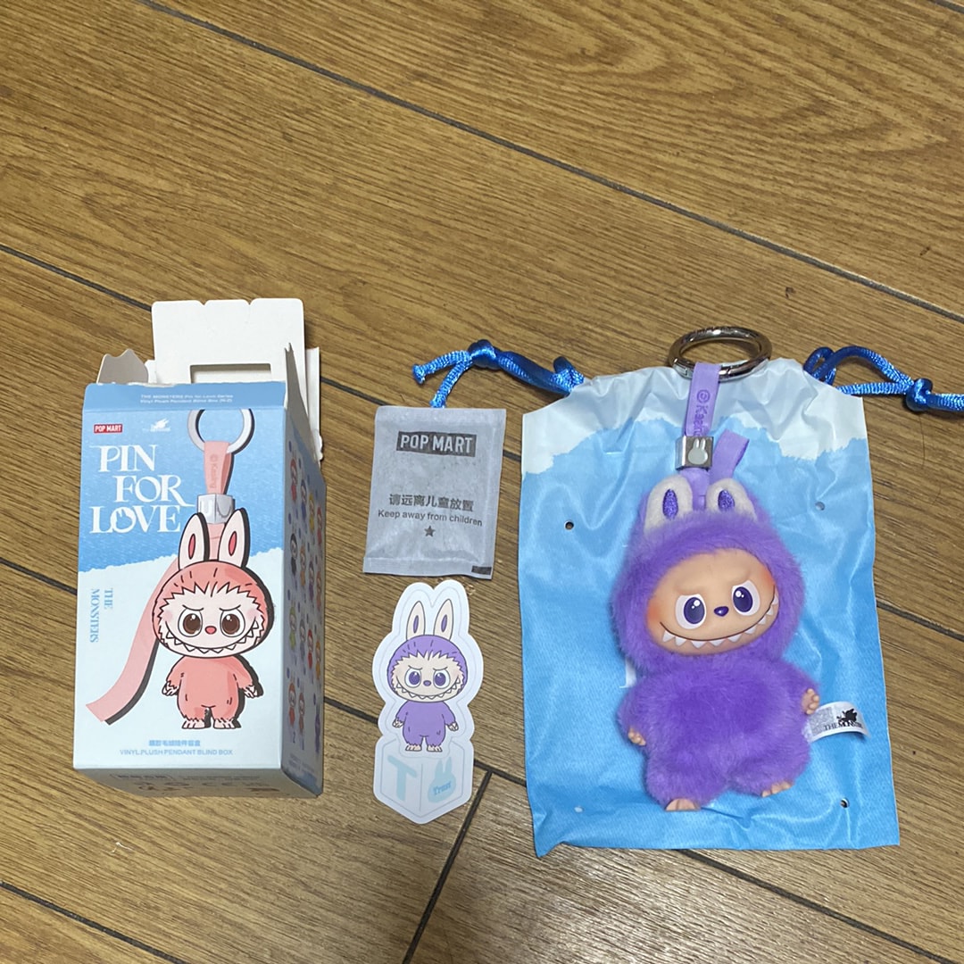 ポップマート ザ モンスターズ (ラブブ) ピン フォー ラブ シリーズ