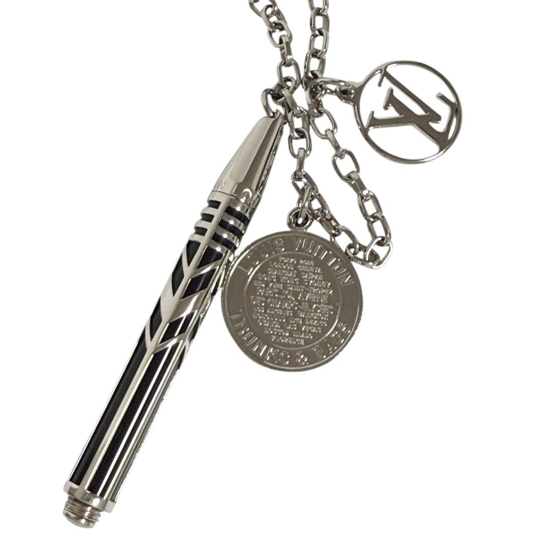 ルイヴィトン メンズ チャーム ネックレス トラベラー スタンプス ペンダント