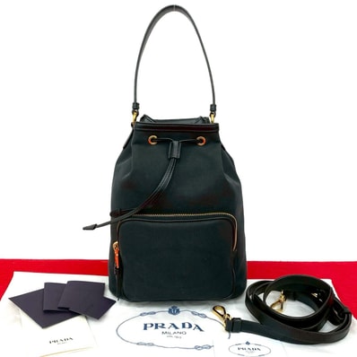 PRADA プラダ ロゴ キャンバス レザー ショルダーバッグ ブラック
11359