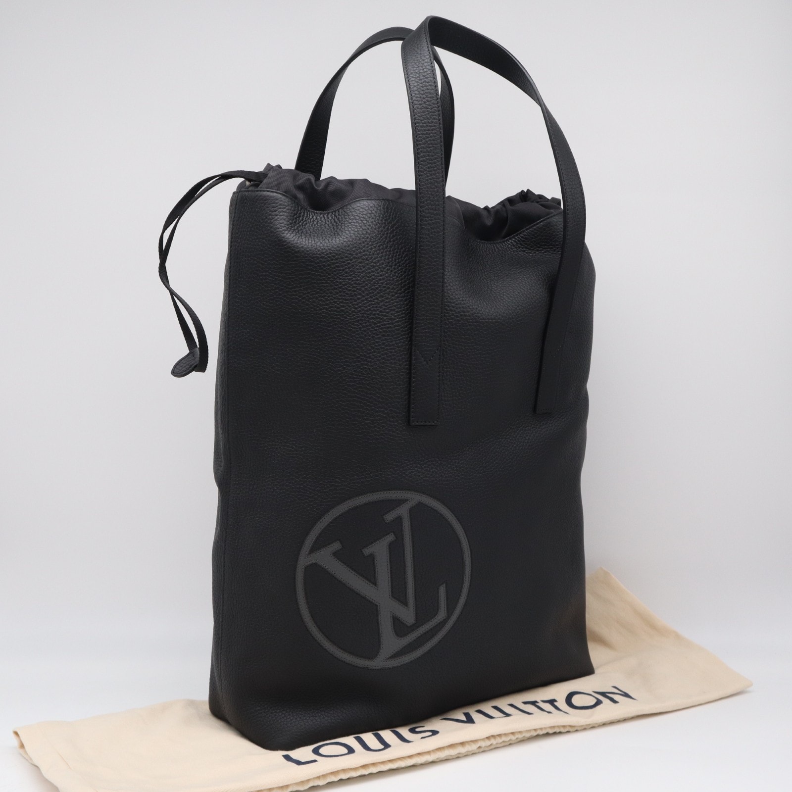 極美品 LOUIS VUITTON ルイ・ヴィトン トリヨン LVサークル カバライト M55000 トートバッグ ブラック グレー トリヨンレザー メンズ