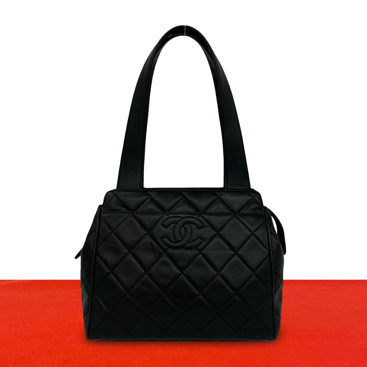 CHANEL シャネル マトラッセ ココマーク ラムスキン ハンドバッグ ブラック
 25348
