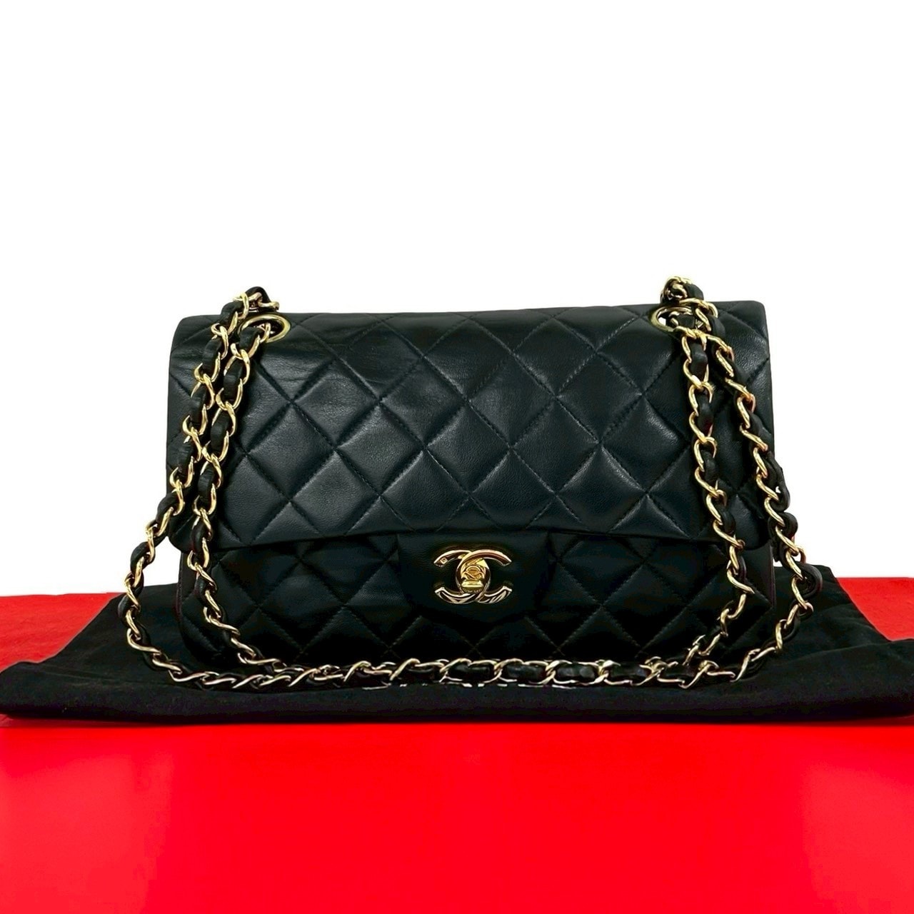 CHANEL シャネル マトラッセ ココマーク ダブルフラップ ラムスキン ショルダーバッグ ブラック
 30575