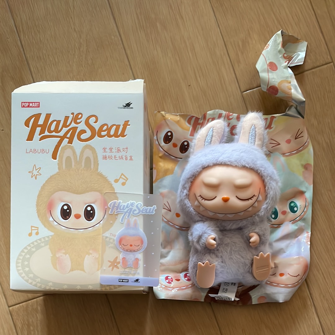 POP MART THE MONSTERS (LABUBU) Have a Seat Plush Series ZIZI
