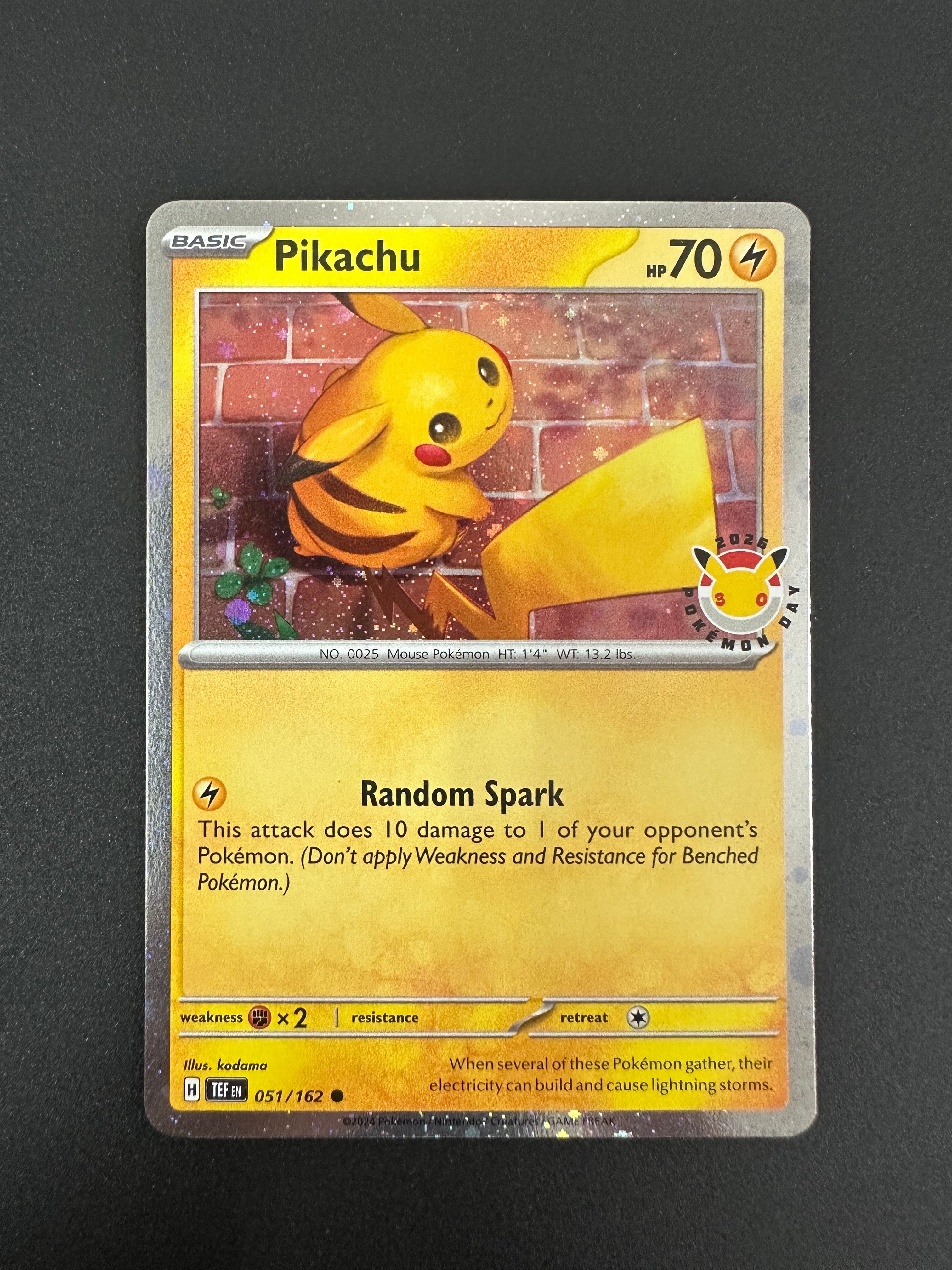 ピカチュウ C [TEF EN 051/162]【英語版】(メガエボリューション「ポケモンデイ 2026 コレクション」)