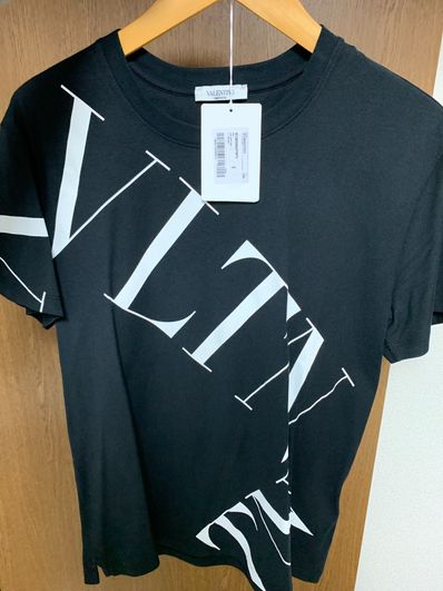 バレンティノ Tシャツ