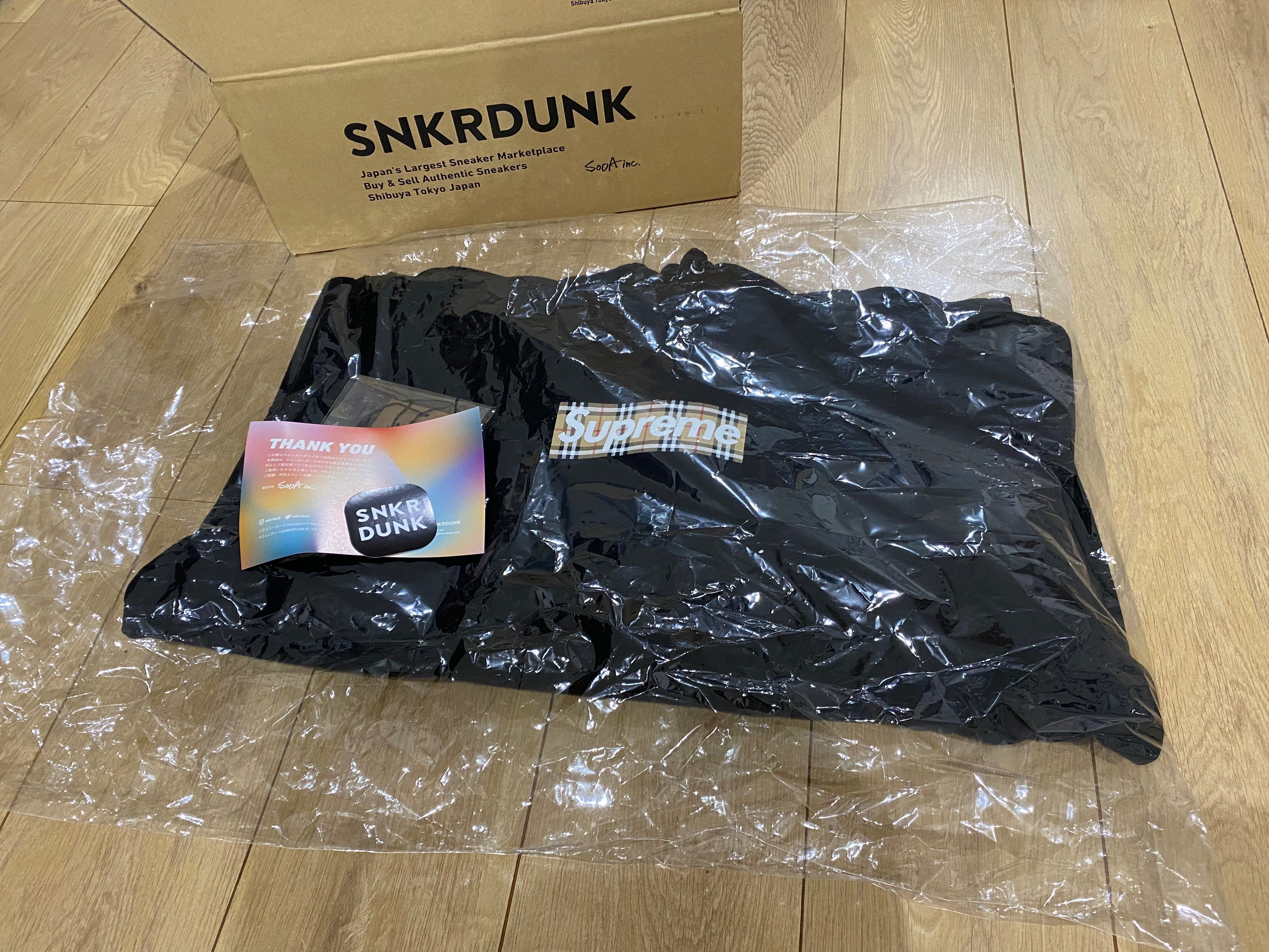 Supreme / Burberry Box Logo Hooded Sweatshirt "Black"