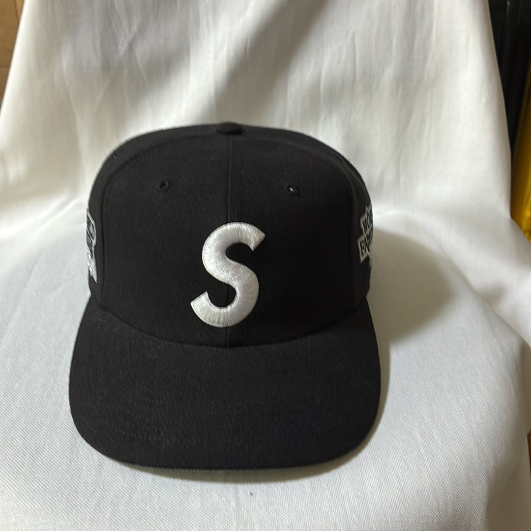 Supreme World Famous S Logo 6-Panel (25SS) "Black"
