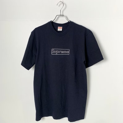 Supreme x KAWS Chalk Logo Tee "Navy"